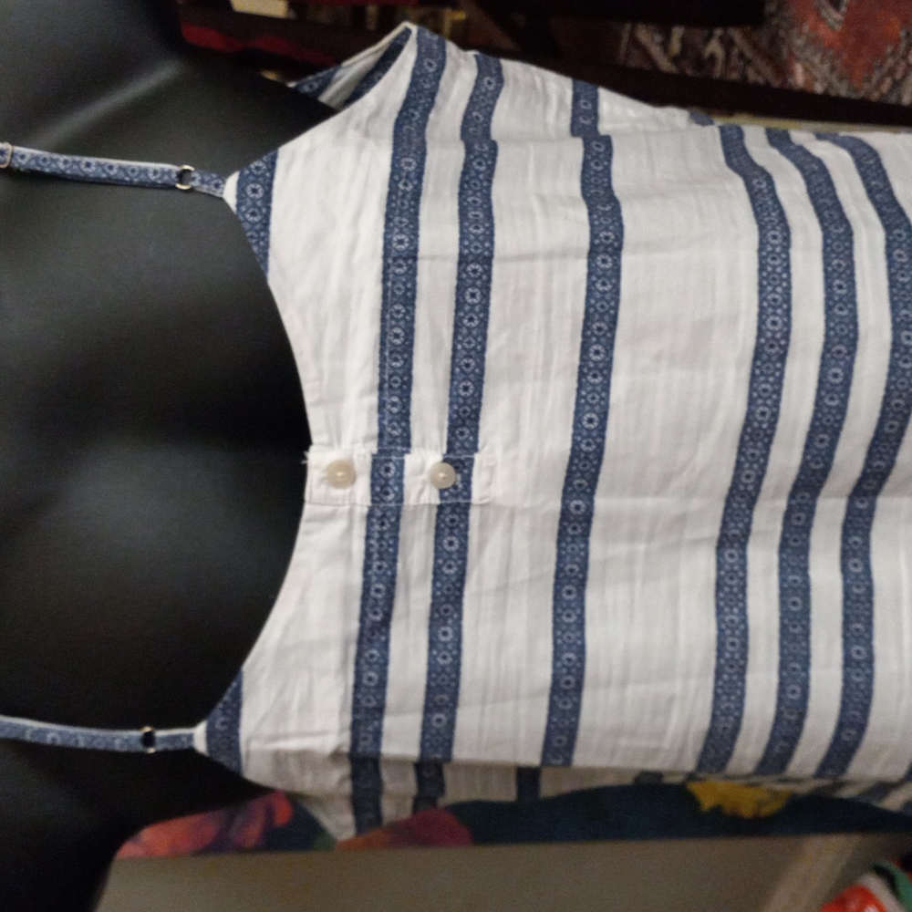 Old Navy - Picture 2 of 2